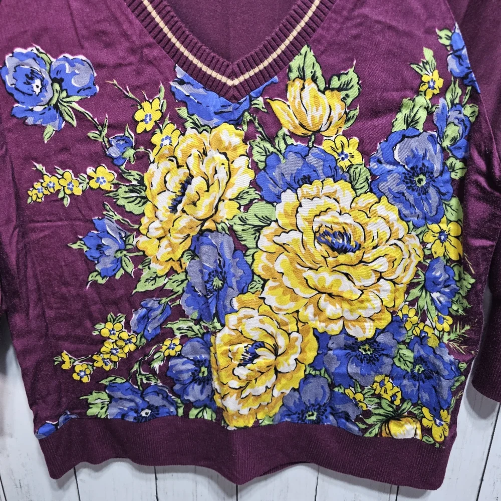 Tiny Anthropologie Ashlee Floral V-Neck Shirt Size Small 3/4 Sleeves Lightweight - Picture 5 of 8